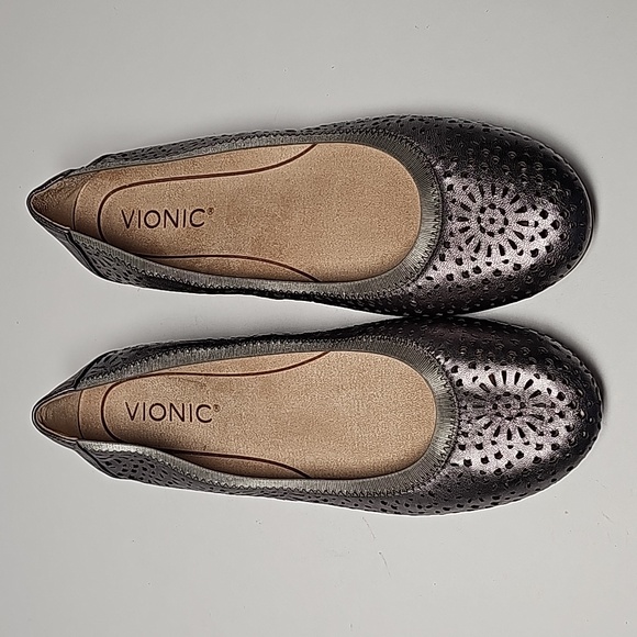 Vionic Metallic Flats - Picture 2 of 14